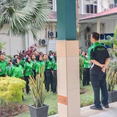Kegiatan Briefing Tenaga Kebersihan